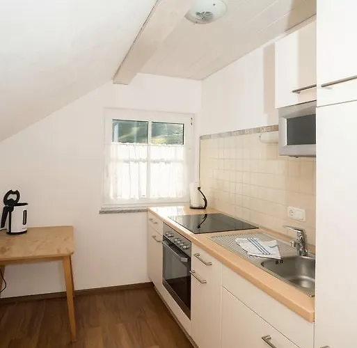 Haus Kendlinger בית הארחה 3*